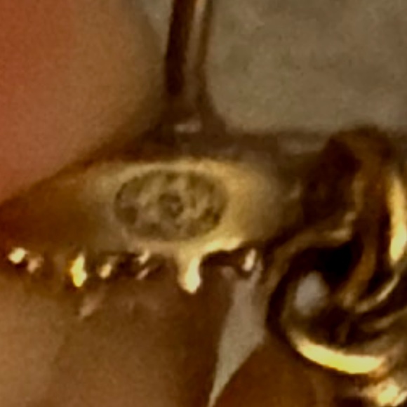 Preloved Chanel CC earrings with pearls excellent condition has stamp - Picture 4 of 5